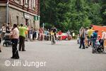 Setkání Jeníčků a Mařenek 2010 - Jan Kašpar na kole Jana Tleskače :-)